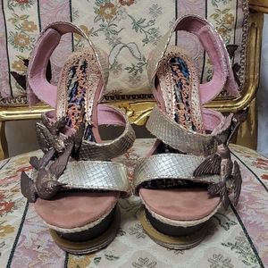 Rare Irregular Choice Love Dove sandals